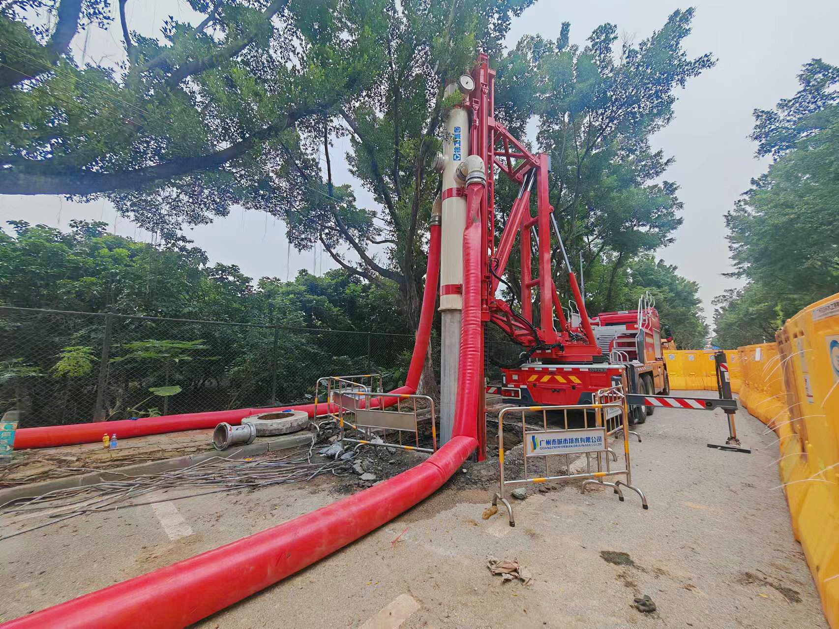 披星戴月！开云线上登录排涝车被广州点赞！