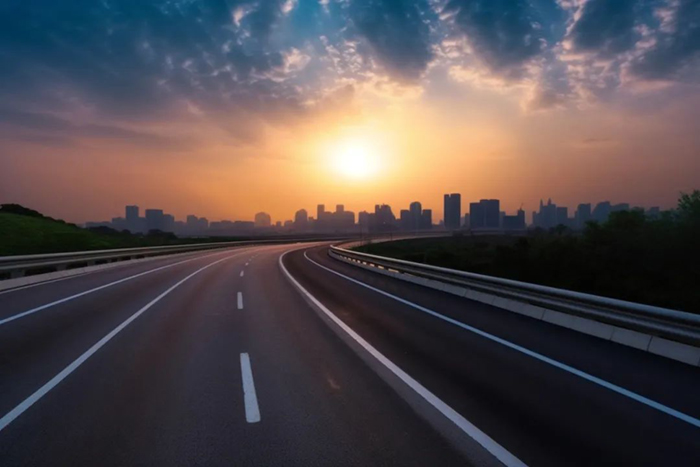 又是2台！叒是首都！开云线上登录两米铣刨机现身京哈高速