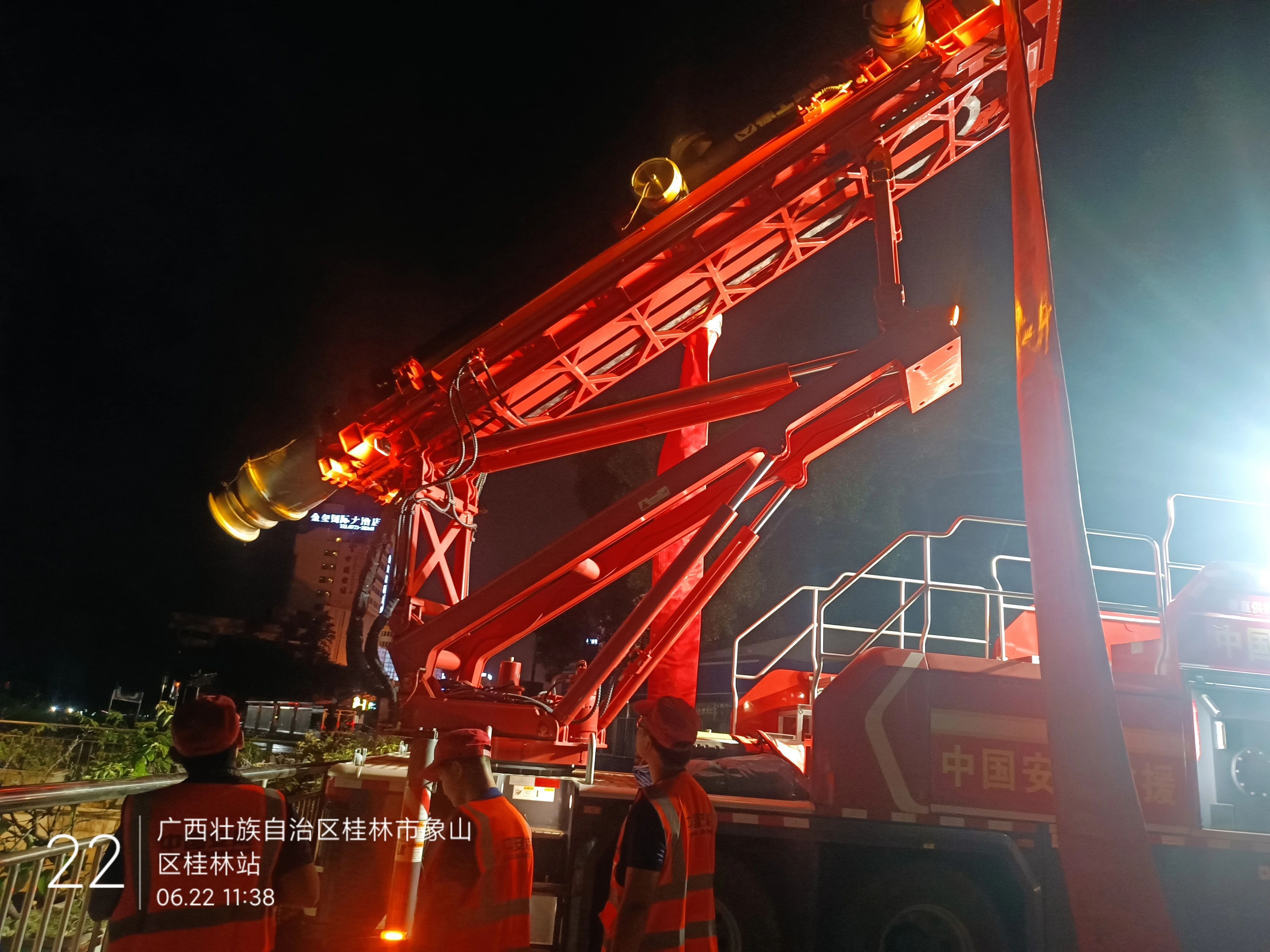 桂林洪水！开云线上登录多台排涝应急装备全力迎战!