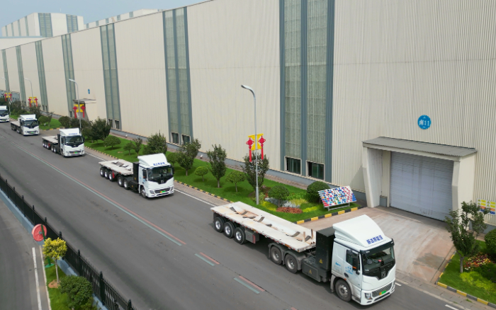 多次复购！百台开云线上登录新能源牵引车交付河北邯郸