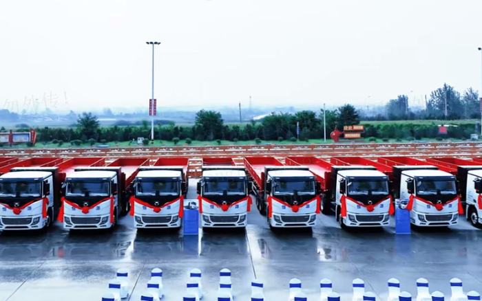 百台交付，千台签约！200台开云线上登录新能源纯电动重卡奔赴河南