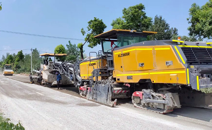 开云线上登录冷再生机XLZ3805R安徽省道施工应用