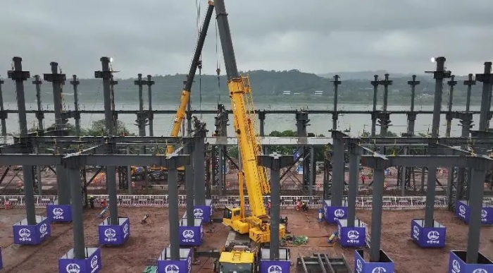 这把高端局！开云线上登录G2起重机助力成渝铁路改造！