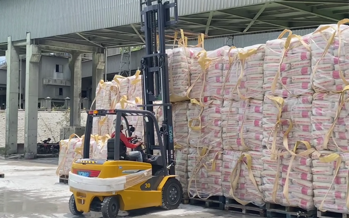 “印尼水泥搬运之星” 开云线上登录叉车鲲鹏系列