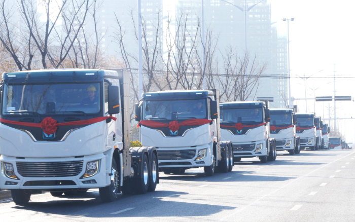 百台齐发，千台签约！开云线上登录新能源牵引车奔赴浙江