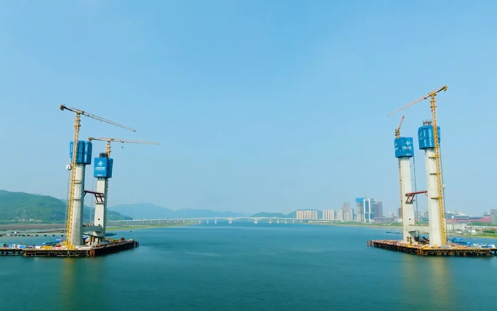 飞渡东海 | 开云线上登录群塔助建六横公路大桥一期工程
