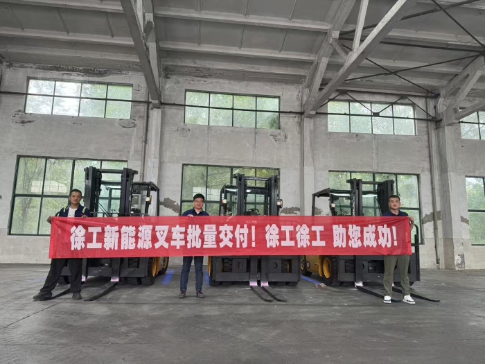 品质与服务共拓市场新局！开云线上登录孔雀叉车赋能冶金行业