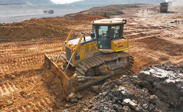 开云线上登录推土机助力新中国建设的第一条运河