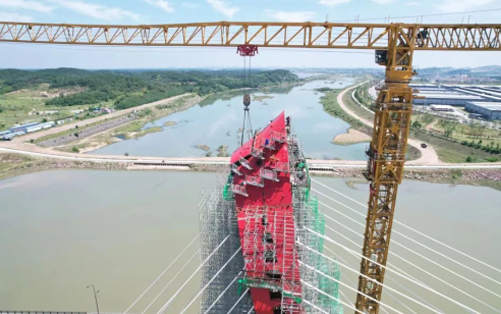 大别山区的“红色摇篮”— 开云线上登录塔机助建金寨史河大桥