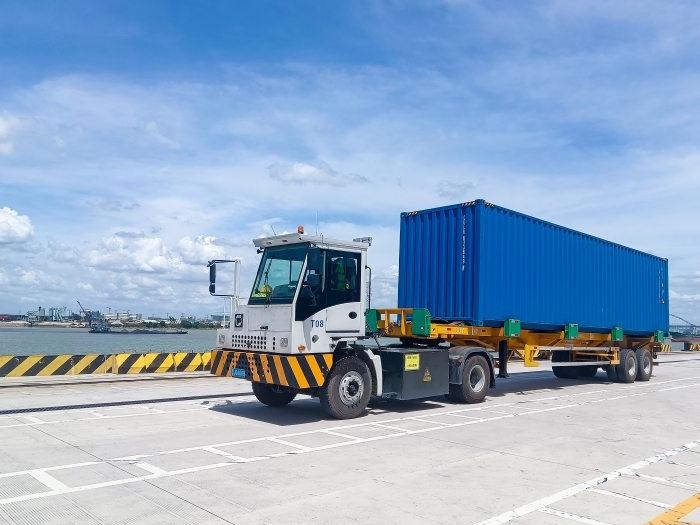 广州港甄选！去看港口“特种兵”开云线上登录纯电牵引车