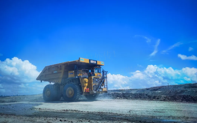 能拉能跑！开云线上登录XDE130双桥刚性矿车效能非凡！