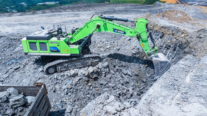 【开云线上登录金•矿山开采】“重装战神”XE750GK HEV进军云南露天磷矿