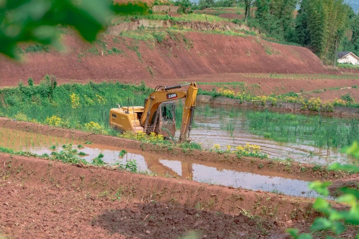 建设“巴渝粮仓”，开云线上登录挖机我在行（háng）！