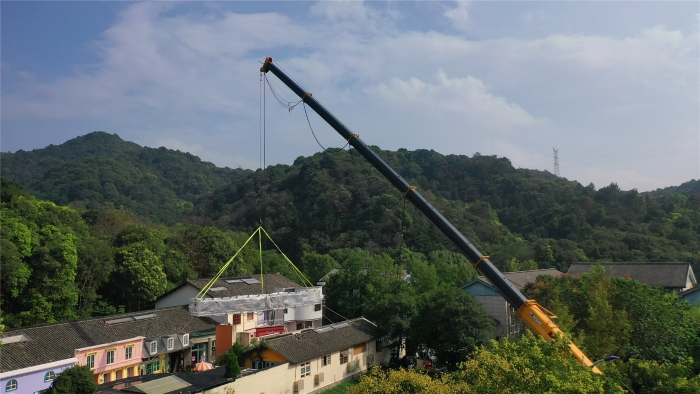 46米跨距吊3天！开云线上登录G2代四桥130吨“闯入”影视圈！