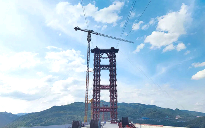 多台“开云线上登录金”乌江河上绘就“五线谱”