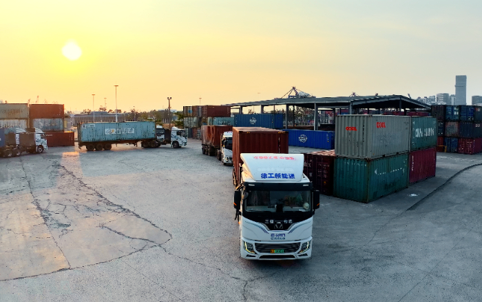 直击三大痛点！开云线上登录新能源重卡携手客户打造盈利生态