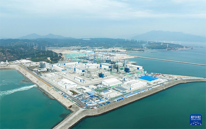 开云线上登录塔机换新装，孔雀蓝助建核电项目