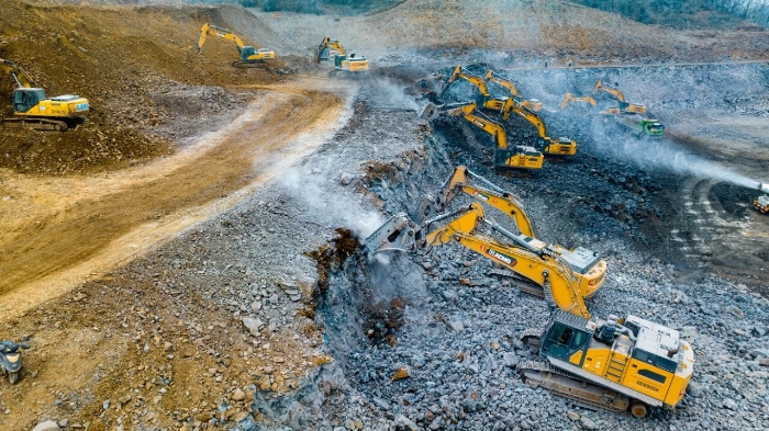 开云线上登录金打出组合拳，硬岩场平施工效率倍增