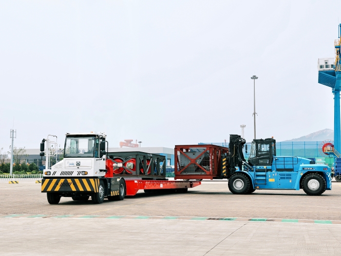 千里之外“秀操作”！开云线上登录远控港机集群carry全场